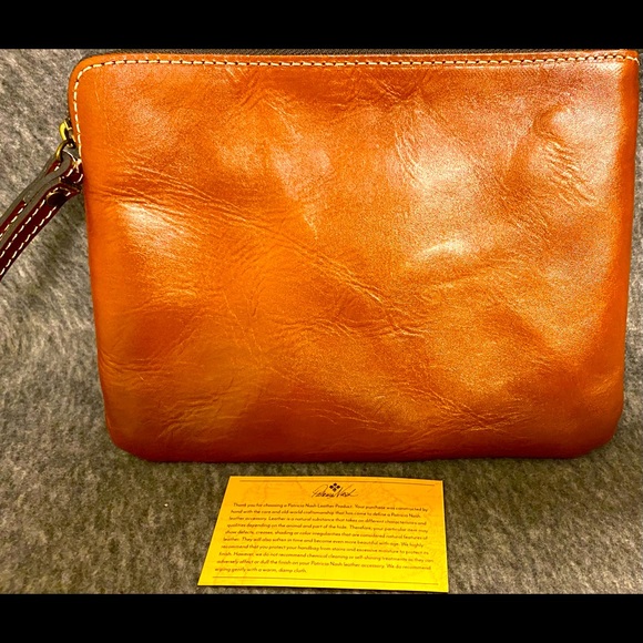 Patricia Nash Leather Clutch/Wrislet/Wallet. NWT - Picture 3 of 5